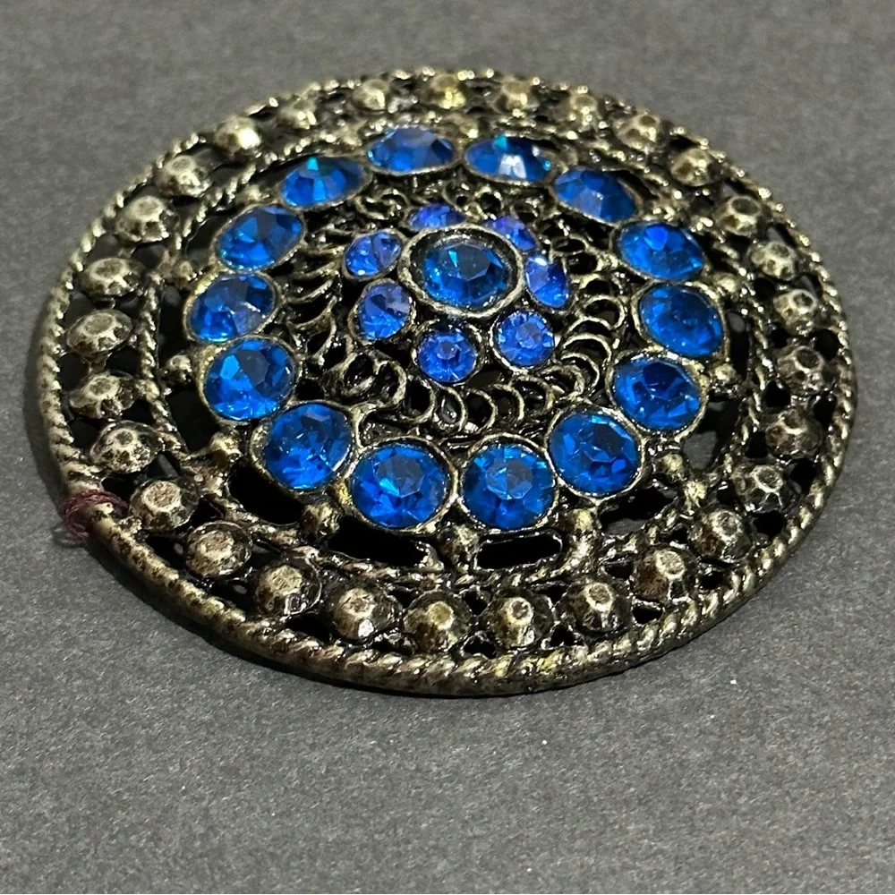 Vintage Rhinestone Pin - Picture 6 of 10